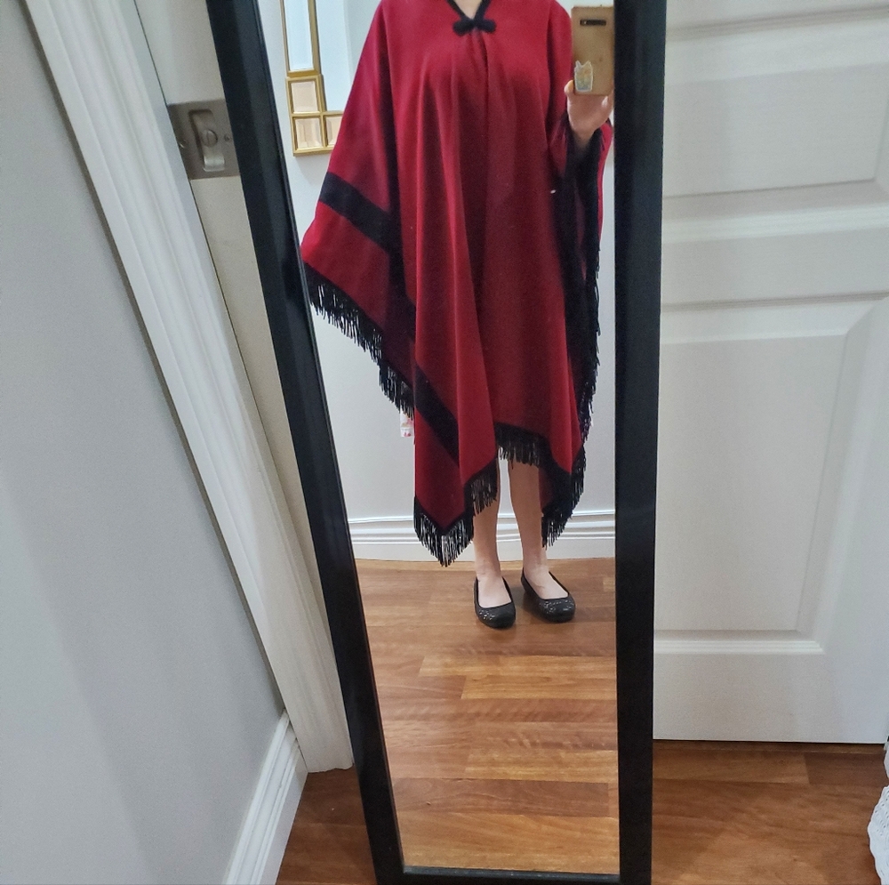 Vtg Gusman Red and Black Wool Poncho with Fringe One Size